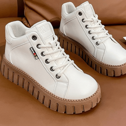 Botki z grubą podeszwą niskie